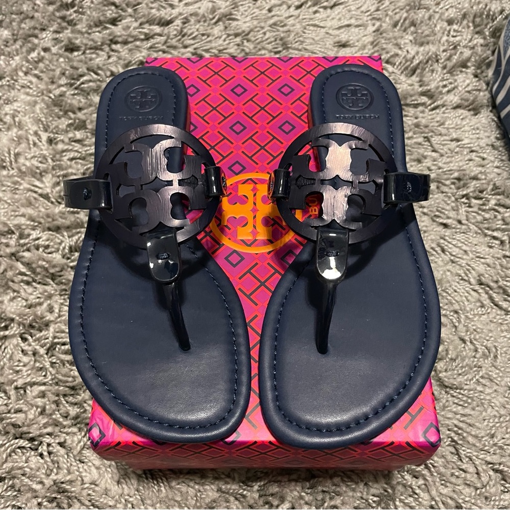 BRAND NEW TORY BURCH NAVY BLUE MILLER SANDALS LEATHER